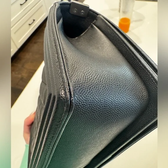 Chanel Boy Bag Old Medium Black Caviar - Picture 6 of 16